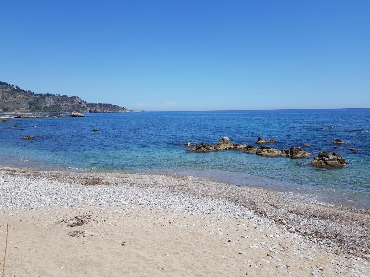 Appartamenti Via Lombardo Giardini Naxos Eksteriør bilde