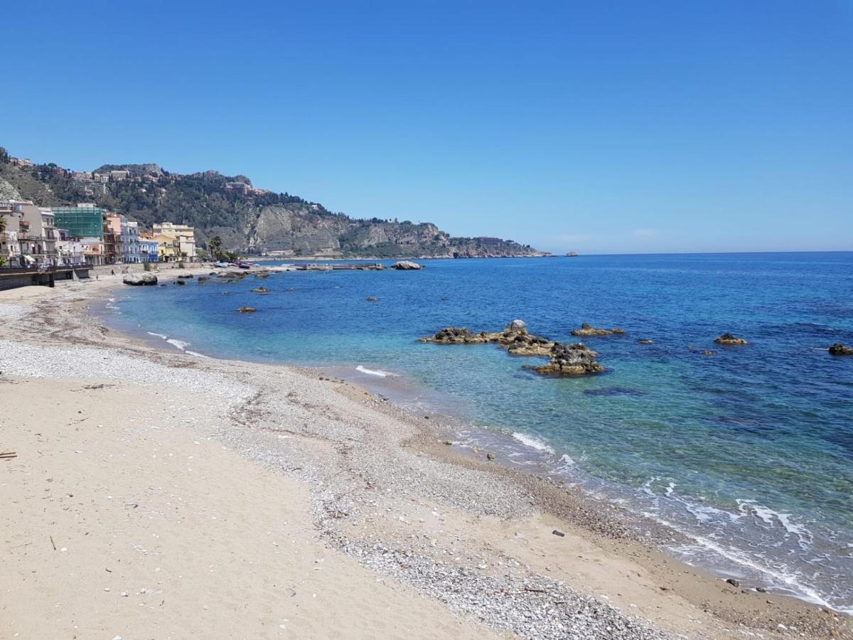 Appartamenti Via Lombardo Giardini Naxos Eksteriør bilde